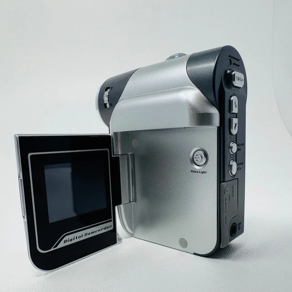 Aiptek DZO-V5T Digital Camcorder 5MP Silver Handheld Video Camera AA Battery